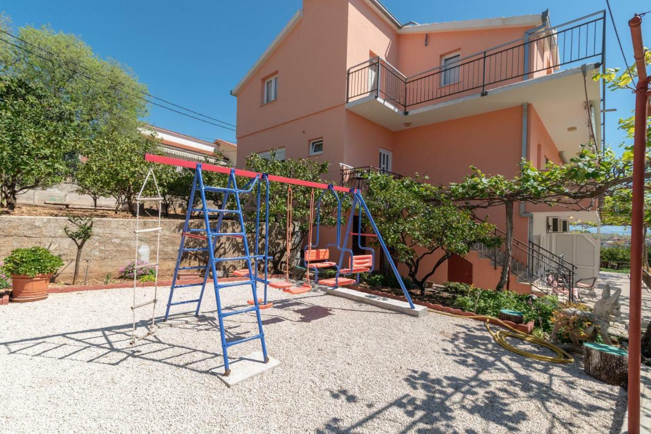 Apartments Villa Bella Vista Seget Trogir Bagian luar foto