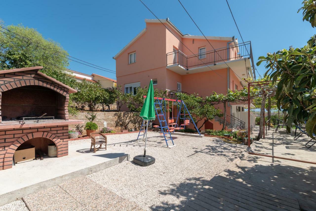 Apartments Villa Bella Vista Seget Trogir Bagian luar foto