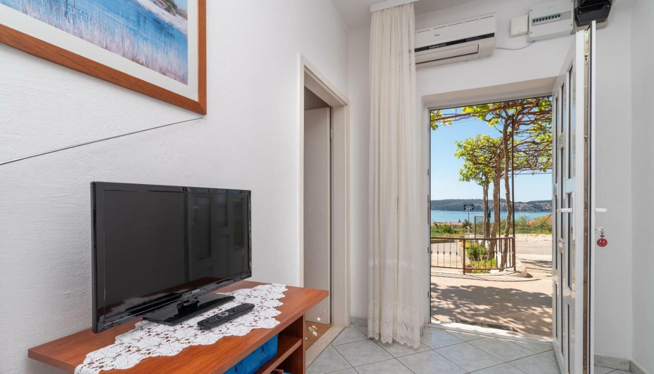 Apartments Villa Bella Vista Seget Trogir Bagian luar foto